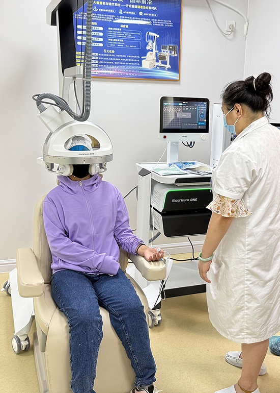 四川電視臺新聞頻道《現場快報》：國際癲癇關愛日，“關愛困境癲癇病患者”公益項目啟動!